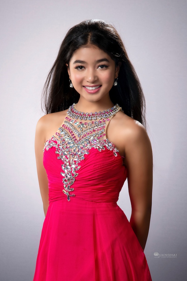 Victoria Th&uacute;y Vi McDowell